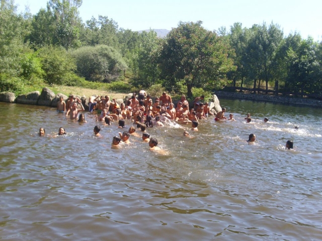 Todos en el agua.jpg